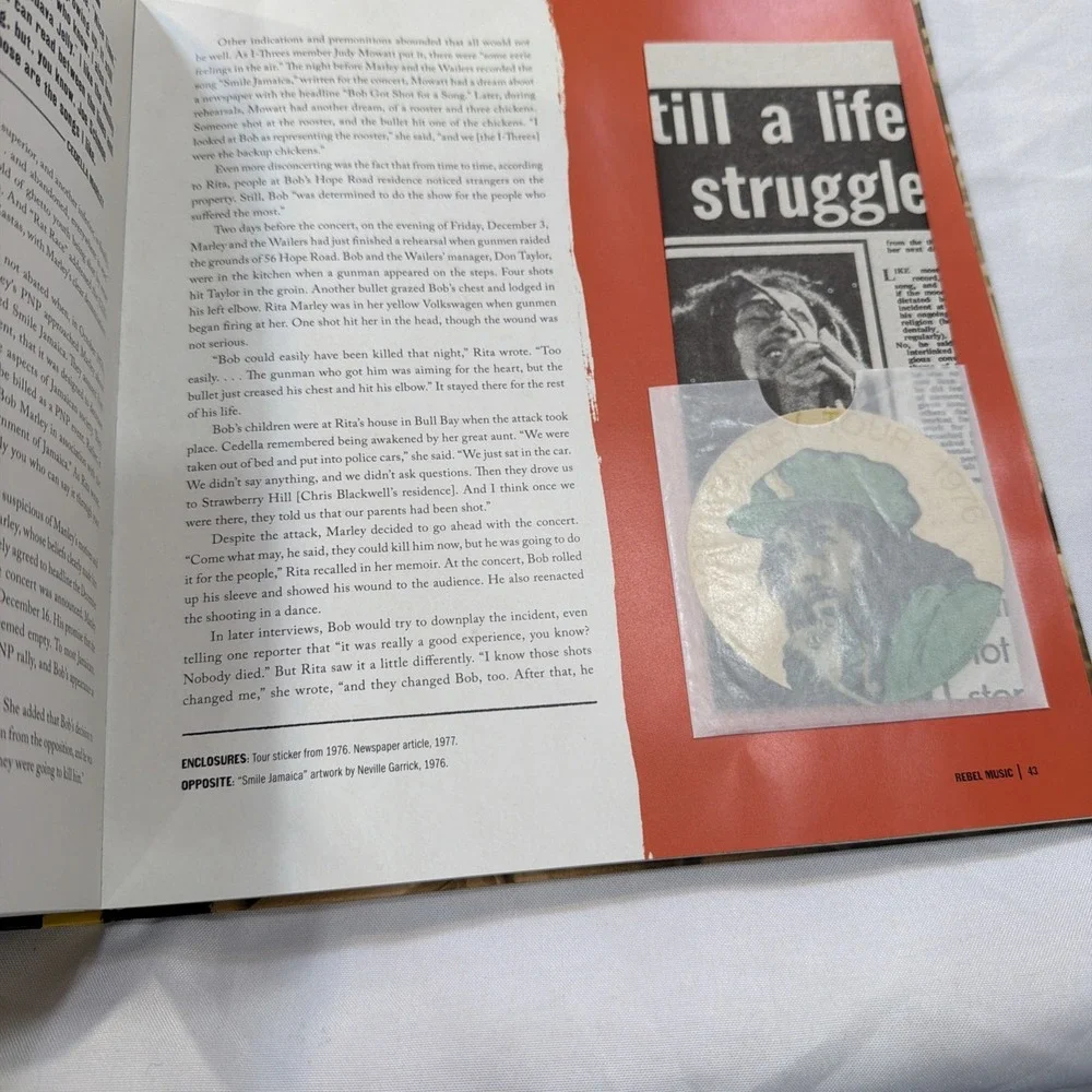 Marley Legend: An Illustrated Life of Bob Marley by‎ Henke, James Hardback Book